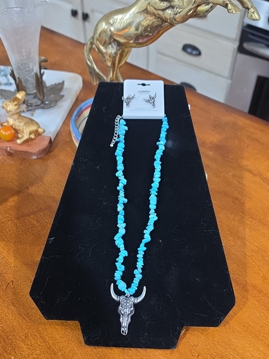 ICON Jewelry - Turquoise Chip Necklace with Steer Western Pendant & Earrings